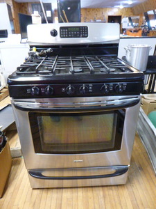 lot 1 image: Kenmore 6 Burner Gas Convection Range