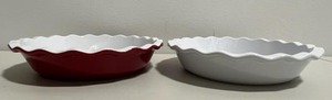 lot 10 image: Lot of 2 Vintage Emile Henry Ruffled Pie Dishes in Red and White