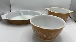 lot 11 image: Vintage PYREX Casserole Dish and Mixing Bowl Lot - Woodland Design and Early American Brown