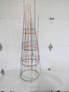 lot 9 image: 5 Multi Colored Tomato Cages