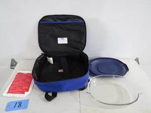 lot 18 image: Pyrex Portable Casserole Combo with Heat Pack