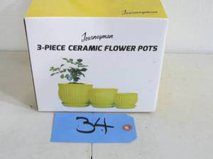 lot 34 image: 3 Piece Ceramic Flower Pots