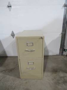 lot 42 image: 2 Drawer Vertical Filing Cabinet - Beige
