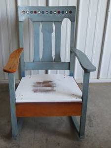 lot 66 image: Vintage Rocking Chair