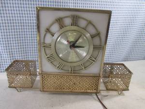 (A-1) Vintage Metal Retro Lighted C...