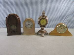 (CS) 4 Battery Operated Clocks - Se...