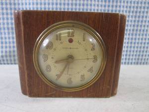 (A-1) Vintage General Electric Wood...