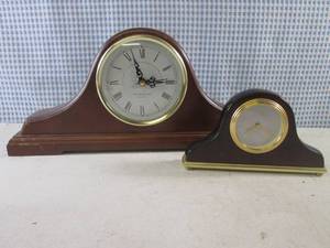 (A-1) 2 Battery Operated Clocks - S...