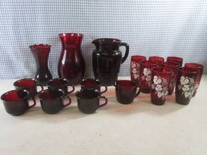 (D-3) Vintage Red Glass Pitcher Cup...