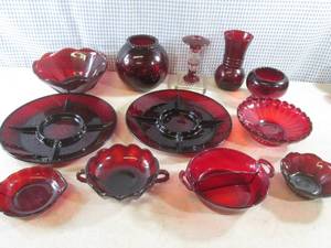 (EW4) Assorted Red Glass Serving Pl...
