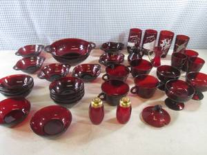 (F-0) Assorted Vintage Red Glass Bo...
