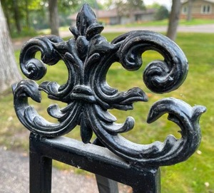 lot 128 image: Large Ornate Metal Easel