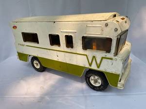 lot 135 image: Vintage Tonka Winnebago Breeze