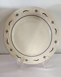 lot 53 image: New in Box Longaberger Pottery Classic Blue 5-Piece Place Setting (#30171)