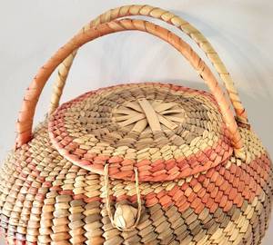 lot 61 image: Super Cool Vintage Woven Basket