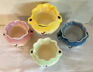 lot 94 image: Four Pretty 2 Piece Planters with Floral Details