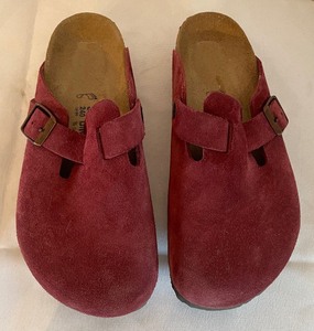 lot 165 image: Birkenstock Boston Clogs