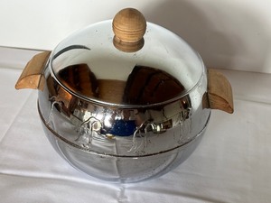 lot 215 image: Vintage West Bend Penguin Ice Bucket