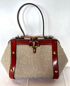 lot 200 image: Vintage Etienne Aigner Handbag