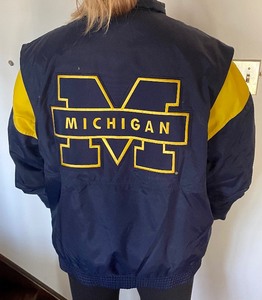 lot 175 image: Nike Michigan Coat  Jacket