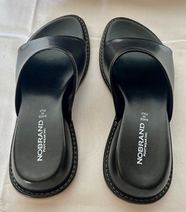 lot 435 image: Black Sandals by NoBrand Footwear