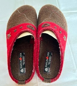lot 32 image: Haflinger Tristan Clog Slip-on (Size 37)