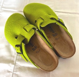 lot 250 image: Vintage Birkenstock Green Felt Boston Clog (Size 37)