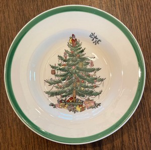 lot 26 image: Spode Christmas Tree China Grouping
