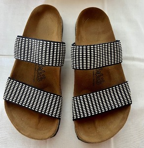 lot 337 image: Midnight  Ivory Curacao Birkis Sandals