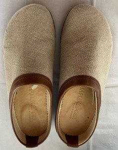 lot 341 image: Hemp Haflinger Clog