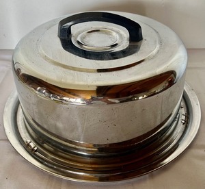lot 428 image: Two Vintage Metal and Floral Cake Servers