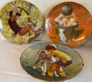 lot 412 image: Villetta Limited Edition Decorative Plates By Thorton Utz