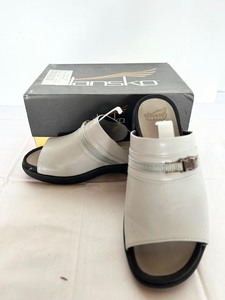 lot 276 image: Dansko Calli Gray Sandals (Size 37)