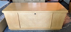 lot 14 image: Vintage Cedar Chest
