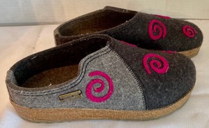 lot 21 image: Haflinger Avery Charcoal Grey Slippers  Clog - New