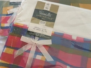 lot 227 image: New Vintage Wamsuttta Lustercale Bed Sheets
