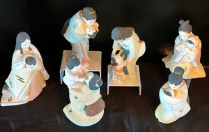 lot 231 image: Set of Six Collectible Mother and Child Figurines from the Hamilton Collection