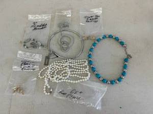 lot 175 image: Jewelry