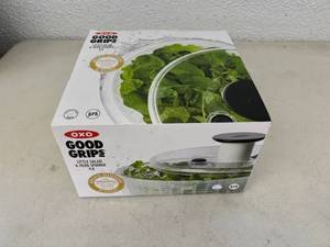 lot 192 image: NIB Good Grips Little Salad & Herb Spinner