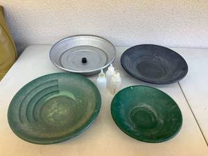 lot 107 image: Gold Mining Pans