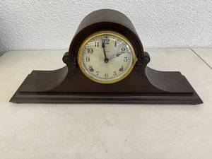 lot 111 image: Ingraham Mantle Clock