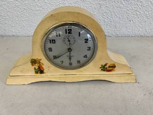 lot 115 image: Gilbert Clock
