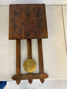 lot 118 image: Mission Clock