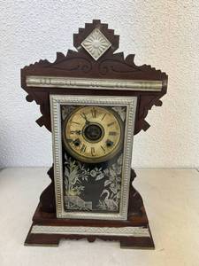 lot 120 image: Antique Clock