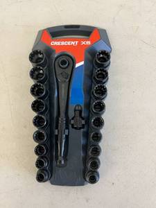lot 123 image: Crescent X6 SAE & Metric Sockets