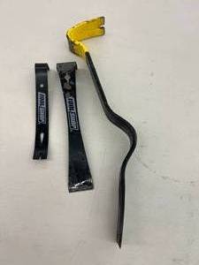 lot 128 image: Pry Bars