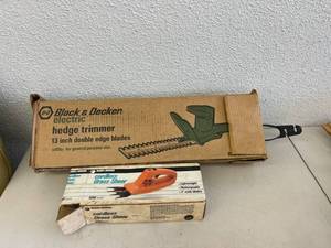 lot 211 image: Electric Hedge Trimmer & Cordless Grass Shear