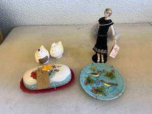 lot 212 image: Collectibles