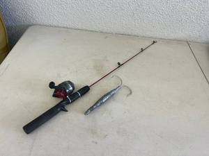 lot 222 image: Fishing Rod & Large Hook