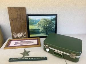 lot 234 image: Vintage Suitcase & Artwork